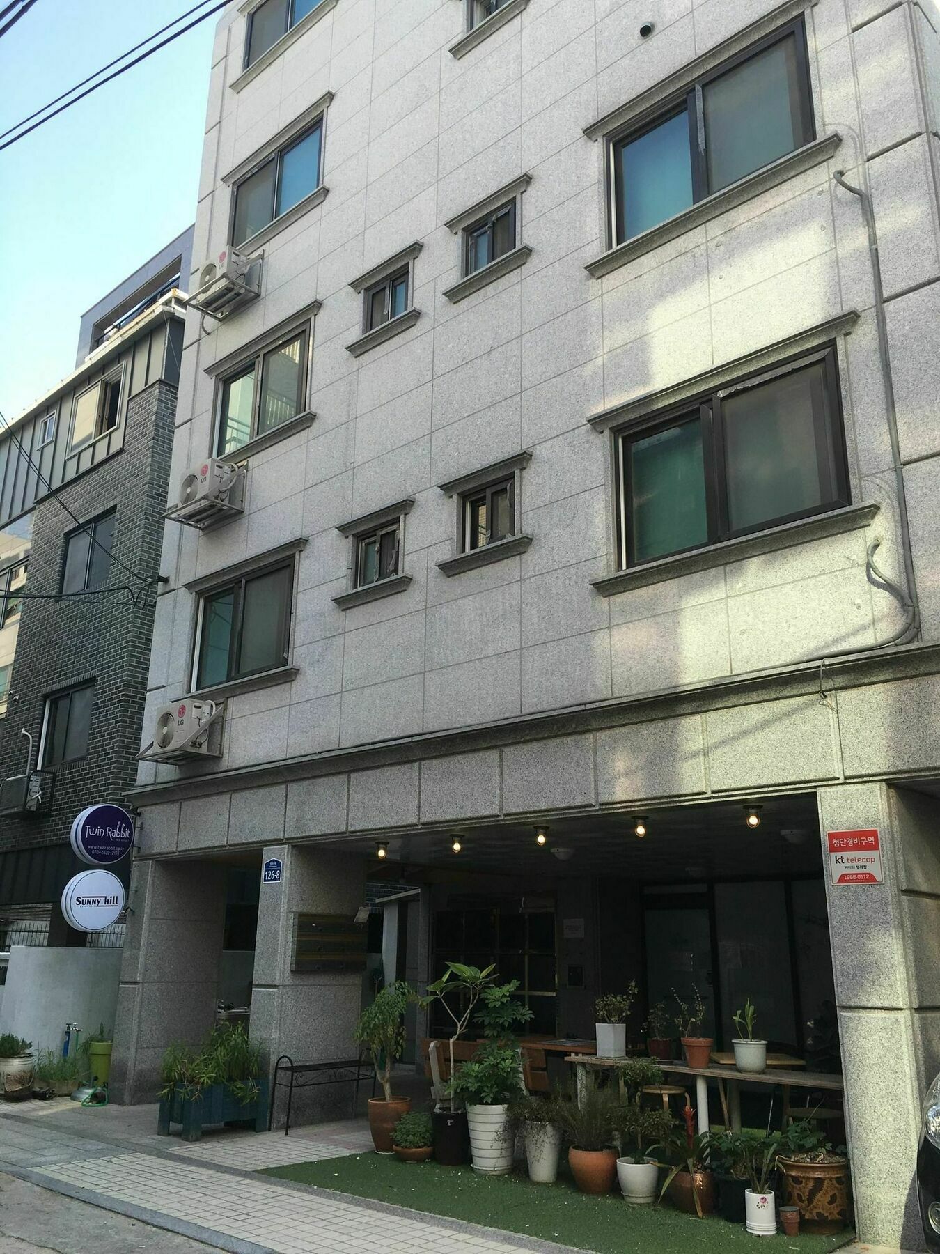 Sunnyhill Guesthouse Hongdae Seoul Exterior photo